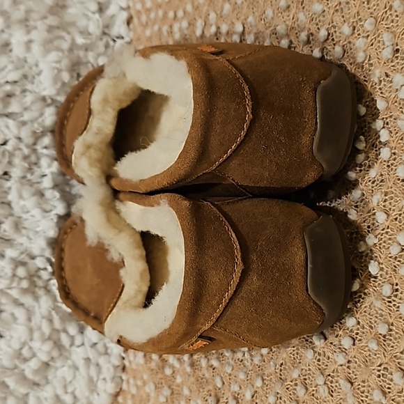 Parfeying Slippers - Picture 3 of 16